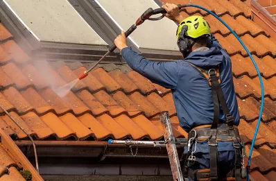 Démoussage et hydrofuge de toiture à Claudon